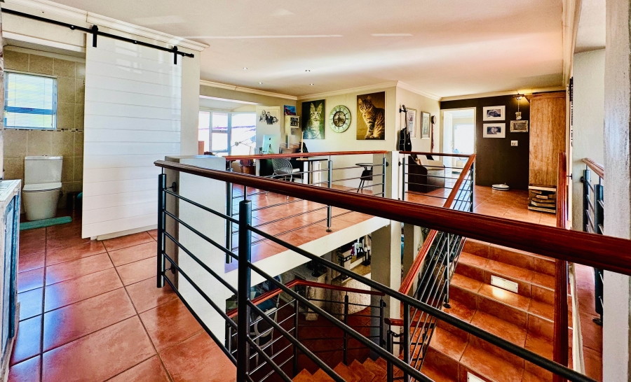 3 Bedroom Property for Sale in De Kelders Western Cape